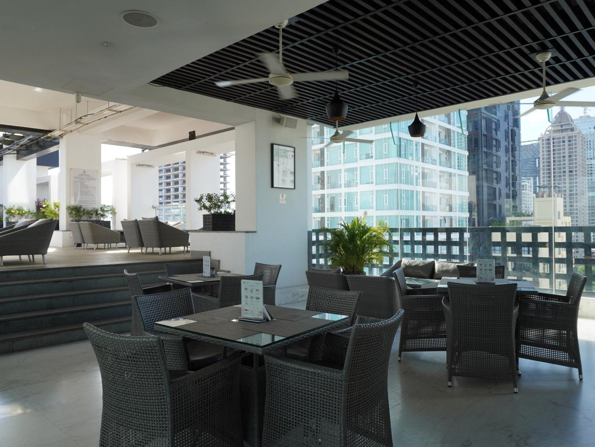 Naki Suites @ Silvertown Phnom Penh Eksteriør bilde